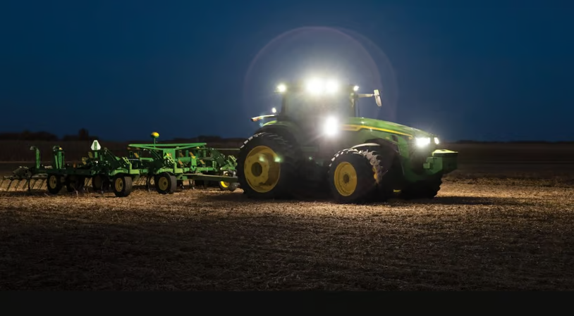 Компания John Deere продемонстрировала журналистам автономные тракторы на тестовой ферме в Айове.